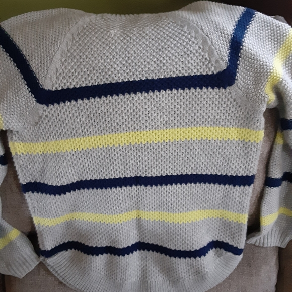 Sweater - Picture 2 of 3